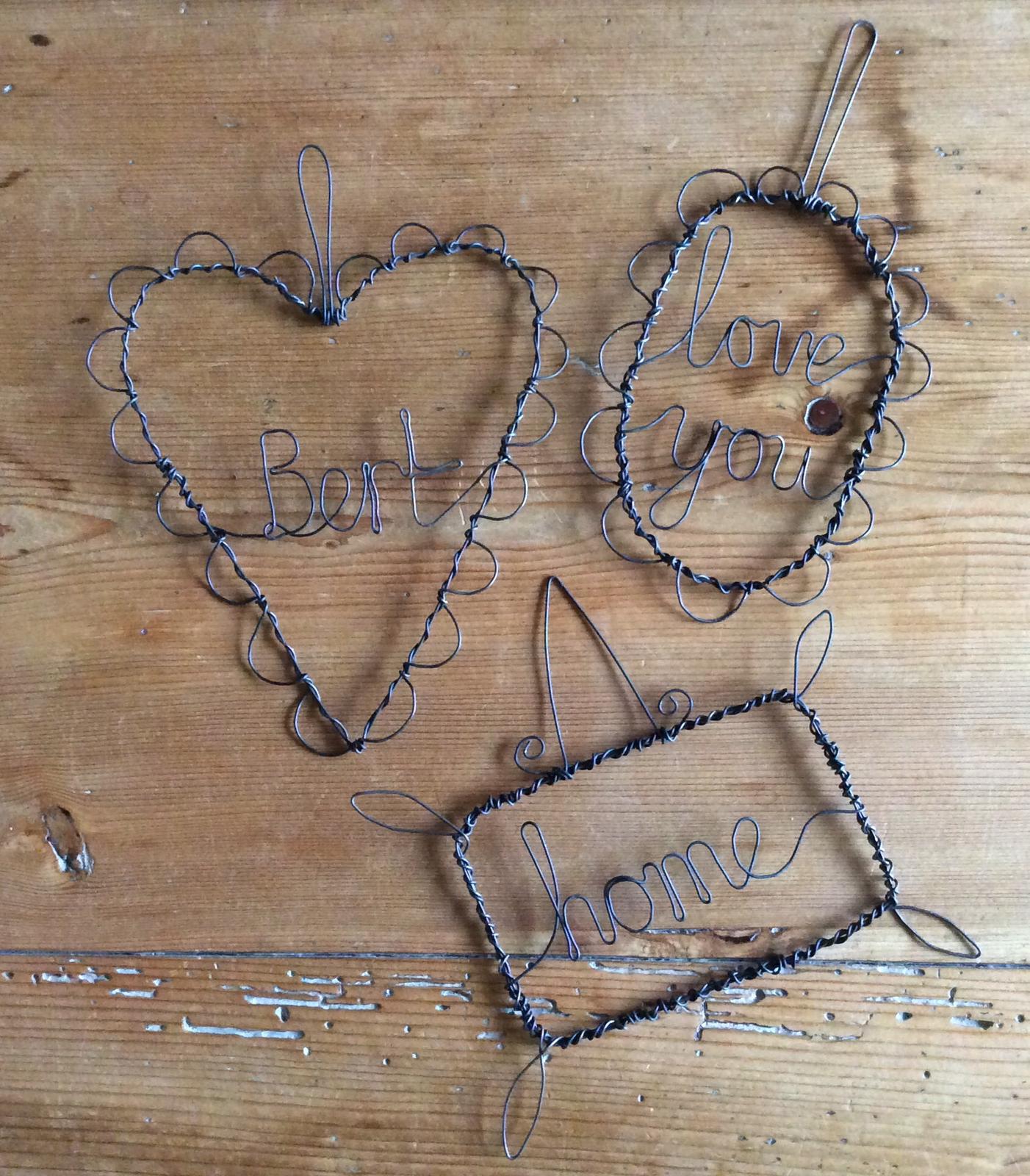 Wire Sculpture (Art in the Barn)